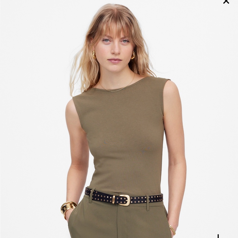 New with Tags (NWT) Madewell Low Back Tee size medium sage color